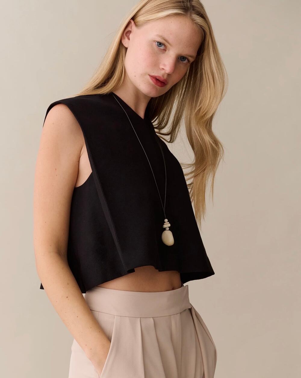 New Caara Aisling crop boxy top  black $222 sz 6